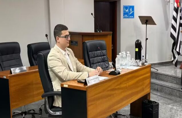 Caçapava Yan Lopes presta depoimento em comissão que investiga uso de recursos do transporte