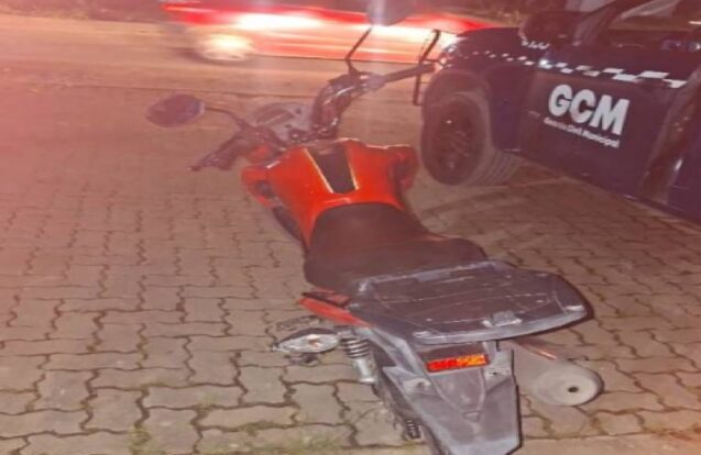 Caraguatatuba GCM recupera moto roubada no Perequê-Mirim