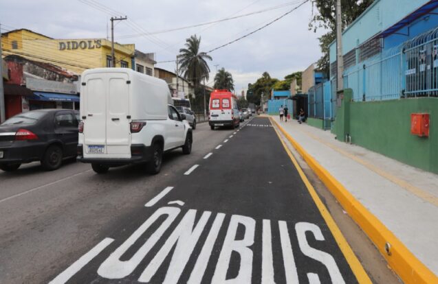 Jacareí ganha nova baia de ônibus na Praça Independência