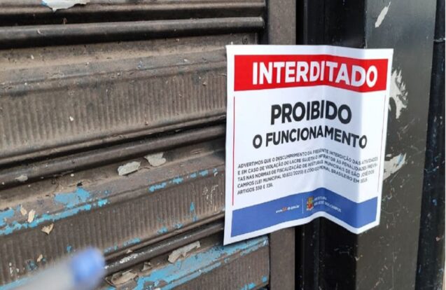 São José dos Campos prende procurados e fecha duas adegas irregulares