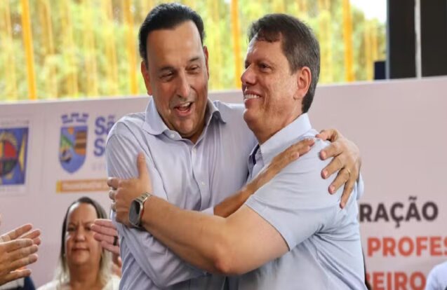 Tarcísio é reeleito em SP e Felicio Ramuth, de São José, faz história como vice