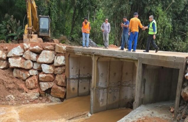Taubaté conclui obra em ponte na estrada do Mangalot, na zona rural